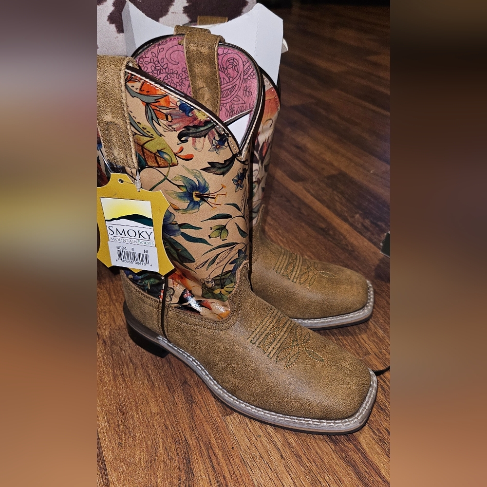 Smokey mountain boots